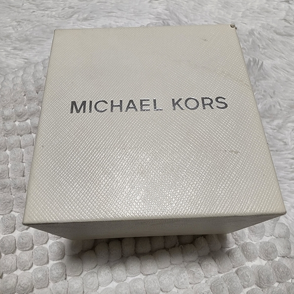 Michael Kors Rosegold watch - Picture 1 of 8